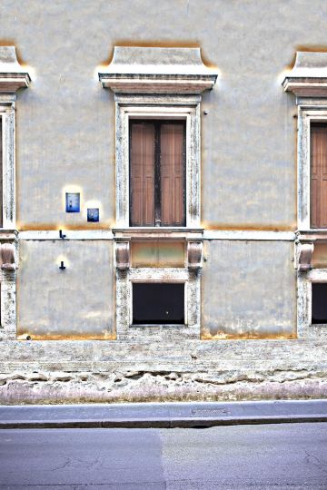 Façade, Rome, 2024 UV – curable ink on Dibond alumin 63 3/8 x 42 x 1 7/8 in. (161 x 106.6 x 4.8 cm) Edition of 5 plus 2 artist’s proofs Copyright James Welling Courtesy the artist and Marian Goodman Gallery