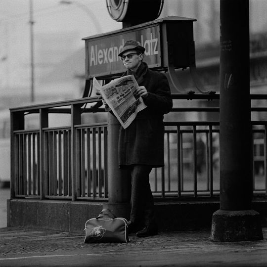 Alexanderplatz, Berlin, 1963 © Thomas Billhardt - Courtesy CAMERA WORK Gallery