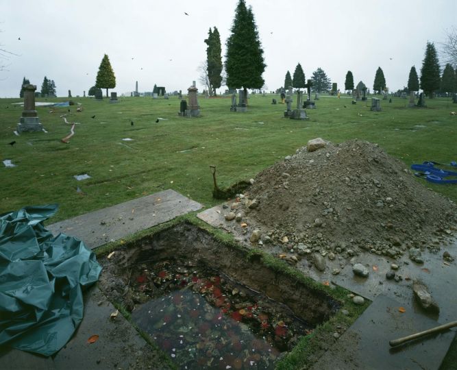 Jeff Wall, The Flooded Grave, 1998–2000 © Jeff Wall / Courtesy of the artist
