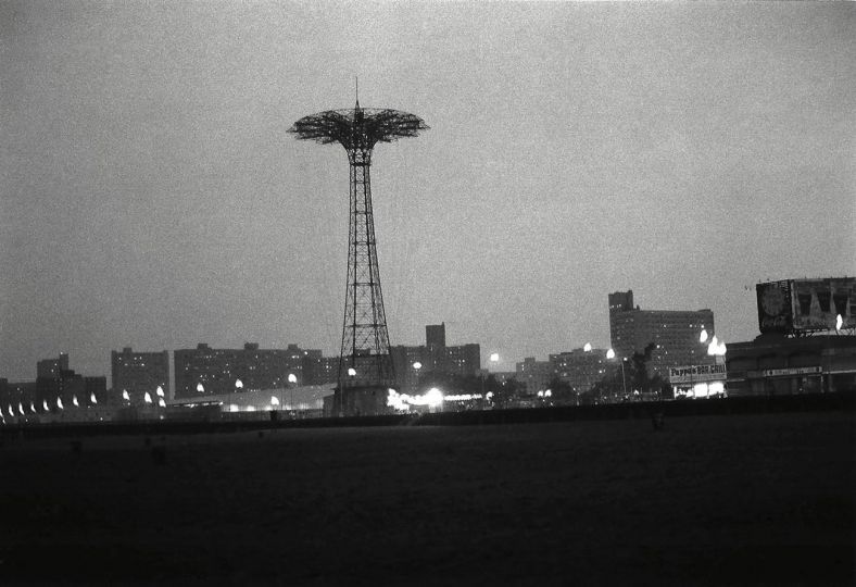 Coney Island, 1968 © Stephen Salmieri - Courtesy Joseph Bellows Gallery