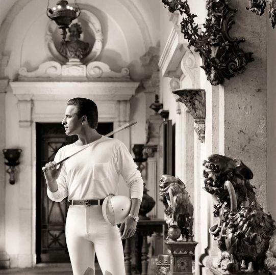 Matthew Rolston, Don Johnson, Polo Clothes, Miami, 1986 © Matthew Rolston. All rights reserved. - From the series Hollywood Royale: Out of the School of Los Angeles - Courtesy Fahey/Klein Gallery, Los Angeles
