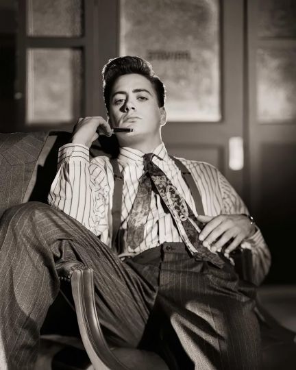 Matthew Rolston, Robert Downey, Jr., The Bad and the Beautiful, Series, Los Angeles, 1985 © Matthew Rolston. All rights reserved. - From the series Hollywood Royale: Out of the School of Los Angeles - Courtesy Fahey/Klein Gallery, Los Angeles
