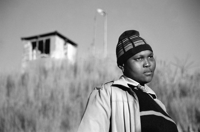 Busi Sigasa, Braamfontein Johannesburg 2006 © Zanele Muholi. Courtesy Yancey Richardson, New York and Southern Guild, Cape Town