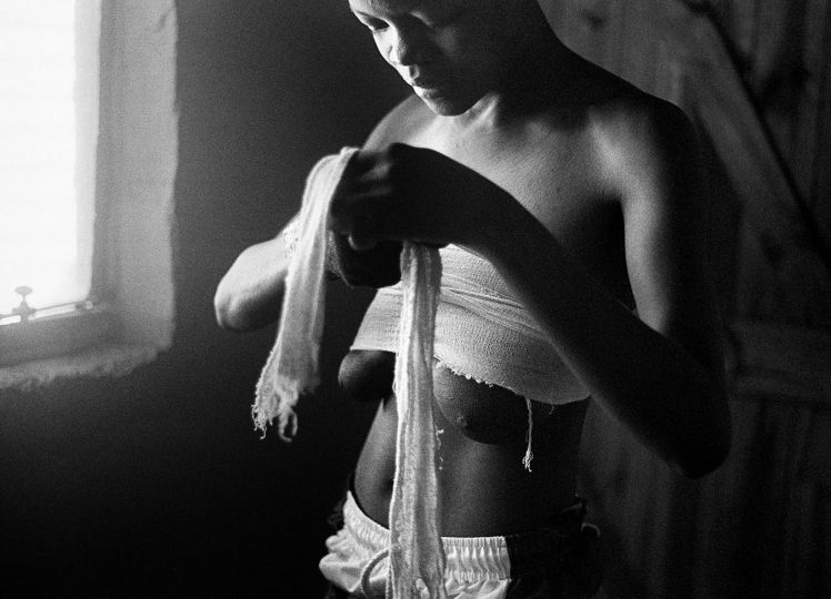 ID crisis © Zanele Muholi. Courtesy Yancey Richardson, New York and Southern Guild, Cape Town