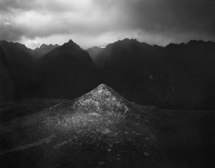 Javier Silva Meinel, La roca funeraria, 2002-2006 © Javier Silva Meinel / Galerie Younique