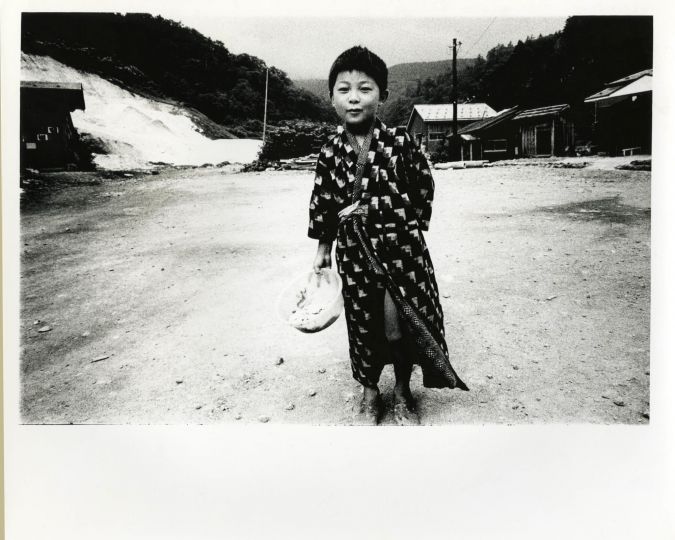 Kazuo Kitai, Onsen, série Paysages vaguement familiers, Yuzawa (dép. d’Akita), 1970