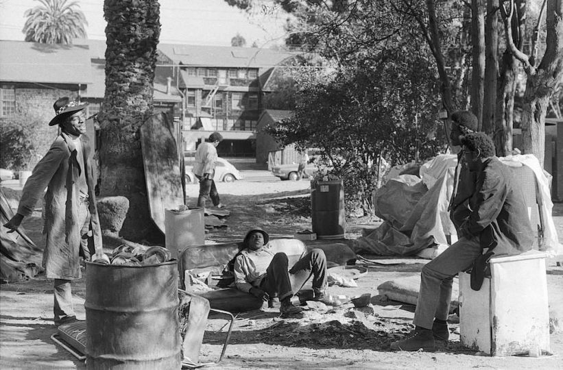 Some Guys Chillin © Mark Woods