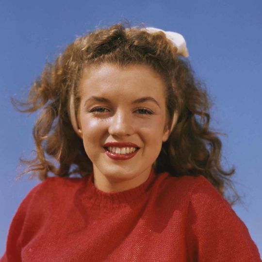 Untitled (Marilyn Monroe), Paradise Cove, Zuma Beach, California, 1945 © André De Dienes / MUUS Collection