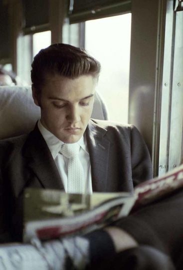 Untitled (Elvis Presley), Chattanooga, Tennessee, July 4, 1956 © Alfred Wertheimer / MUUS Collection