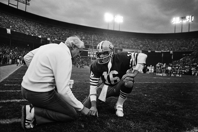 Michael Zagaris - Bill Walsh and Joe Montana during the fourth quarter of the 1985 NFC title game at Candlestick Park, 1985 © Michael Zagaris
