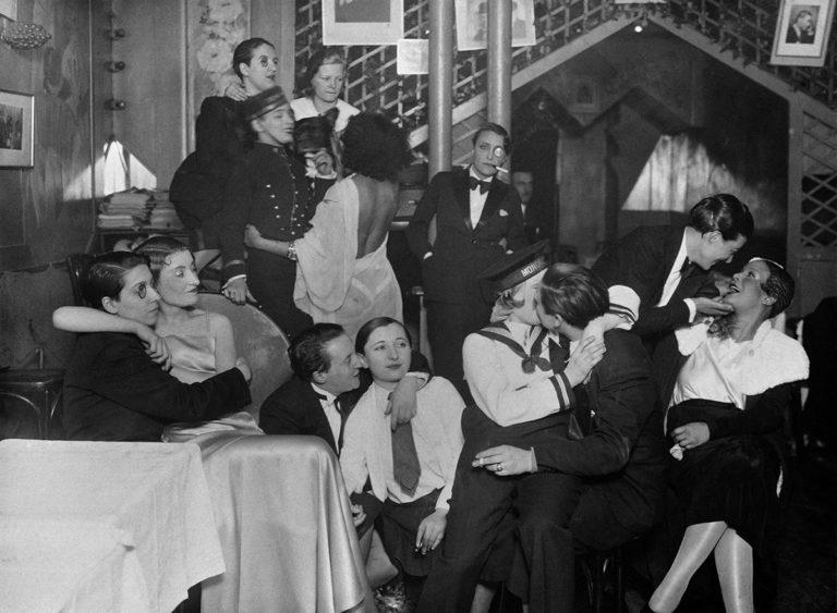 Galerie Roger-Viollet : Paris, ouvert la nuit