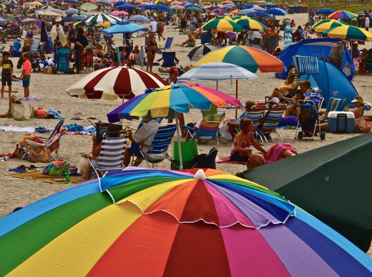 Editorial : Summer is here ! Send us your photos !
