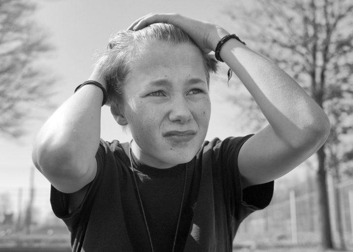 BUMMBUMM BOOKS : Oliver Raschka : TWEEN : A Visual Sociology of Youth at the Tipping Point